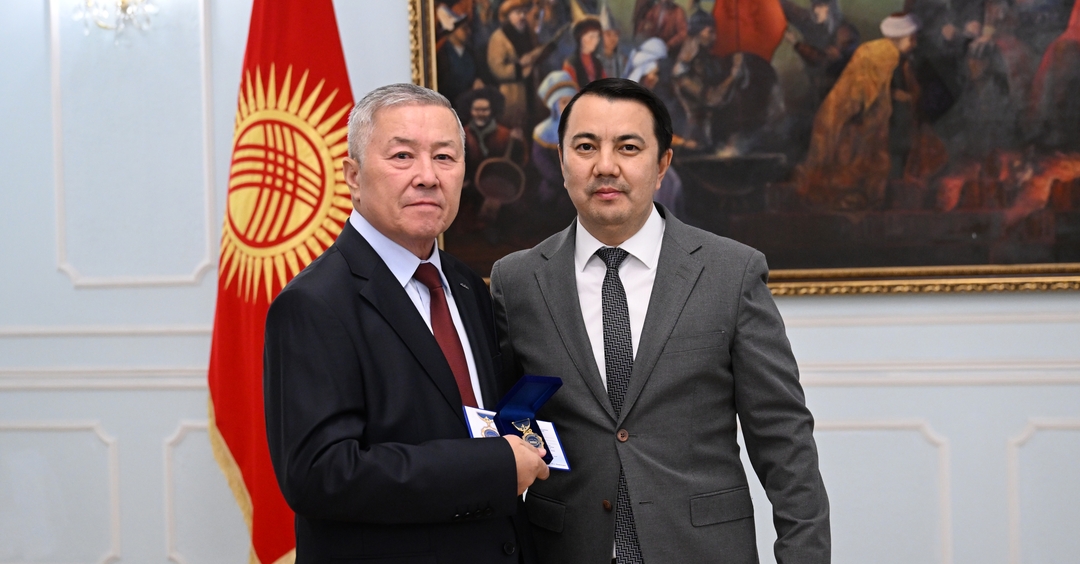 Сотрудники ЦИК КР награждены медалью Жогорку Кенеша