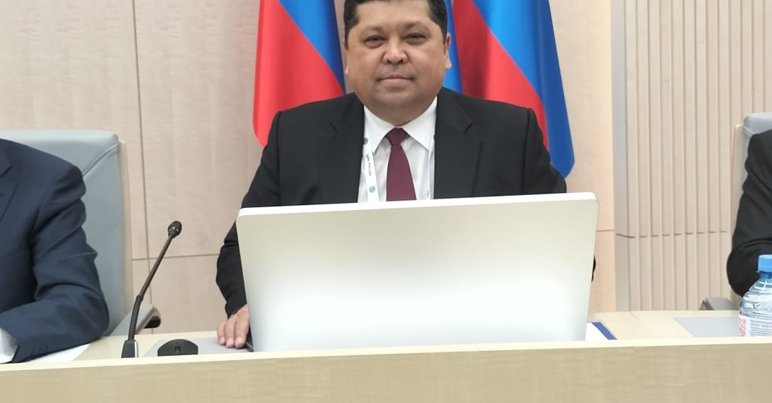 Председатель ЦИК КР Т. Шайназаров выступил на пресс-конференции Миссии наблюдателей от СНГ по итогам наблюдения за выборами депутатов Государственной Думы РФ